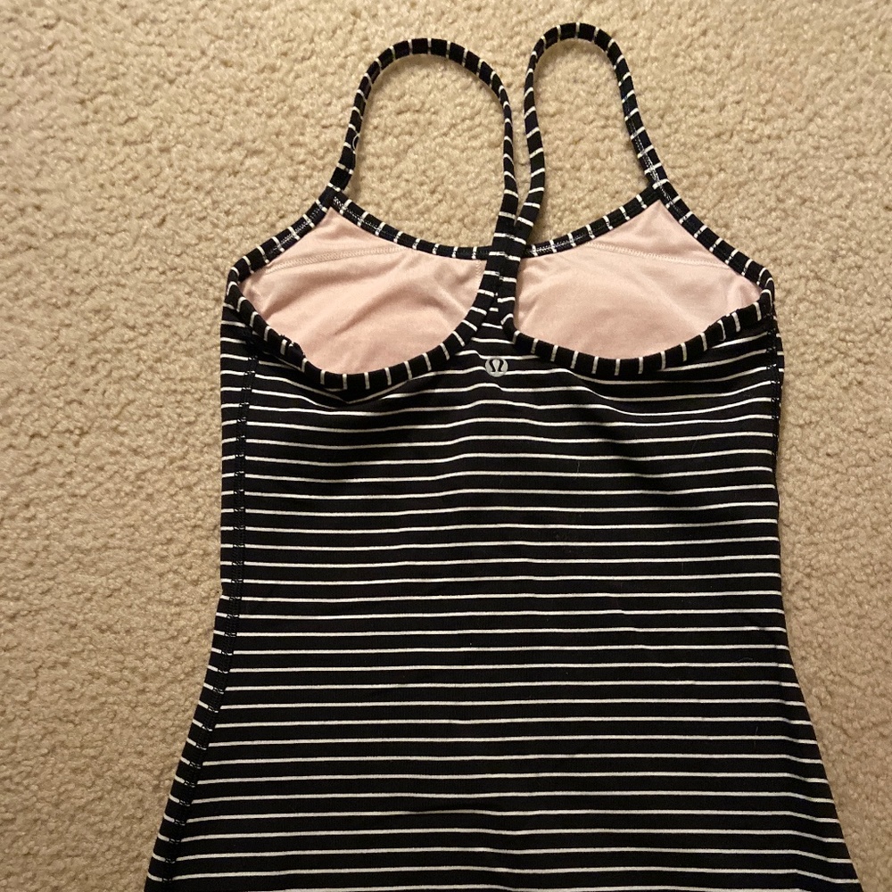 🍋Lululemon Power Y Tank size 4